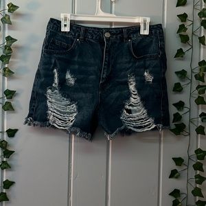 Refuge shorts size 9
